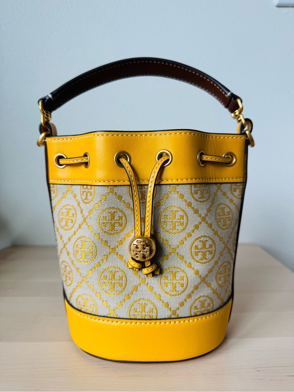 Tory Burch Mini Yellow Logo-Print Bucket Shoulder Bag